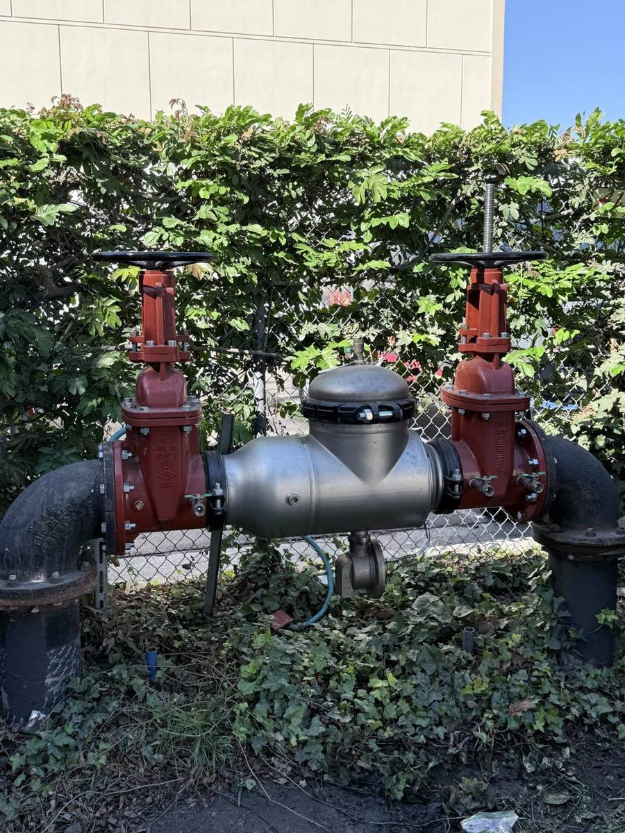 Atlas Backflow tester checking a double-check valve assembly